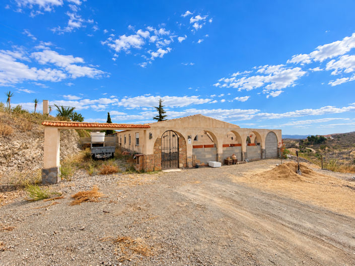 Image No.23-3 Bed Property for sale
