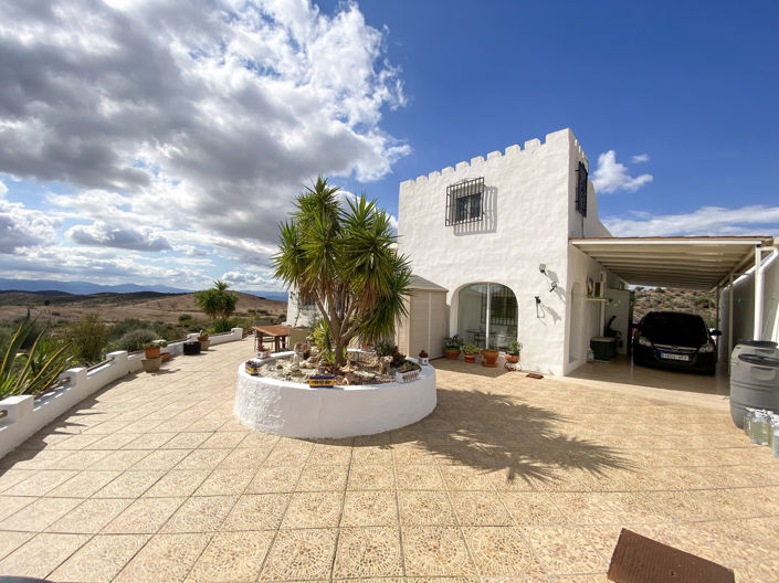 Image No.10-3 Bed Property for sale
