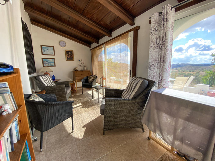 Image No.14-3 Bed Property for sale