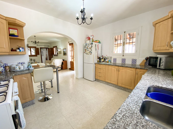 Image No.16-3 Bed Property for sale