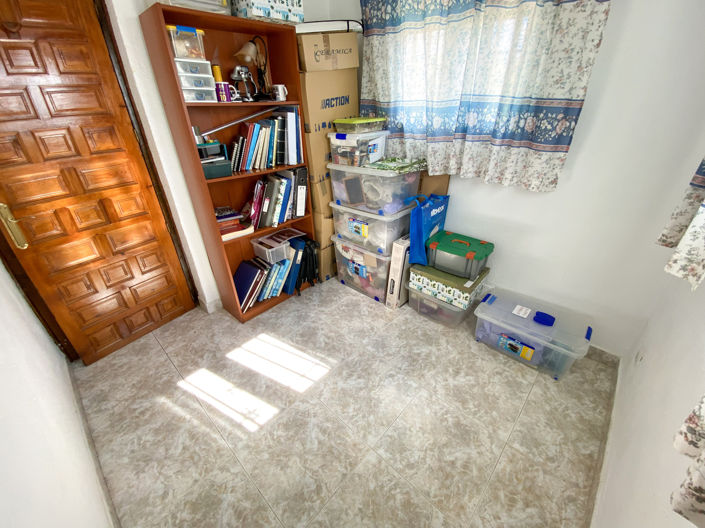 Image No.24-3 Bed Property for sale
