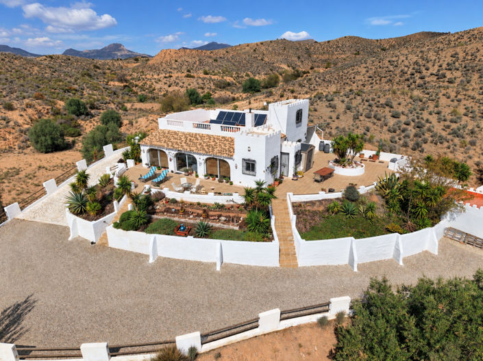 Image No.3-3 Bed Property for sale