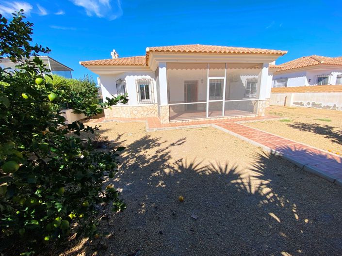 Image No.3-3 Bed Villa for sale
