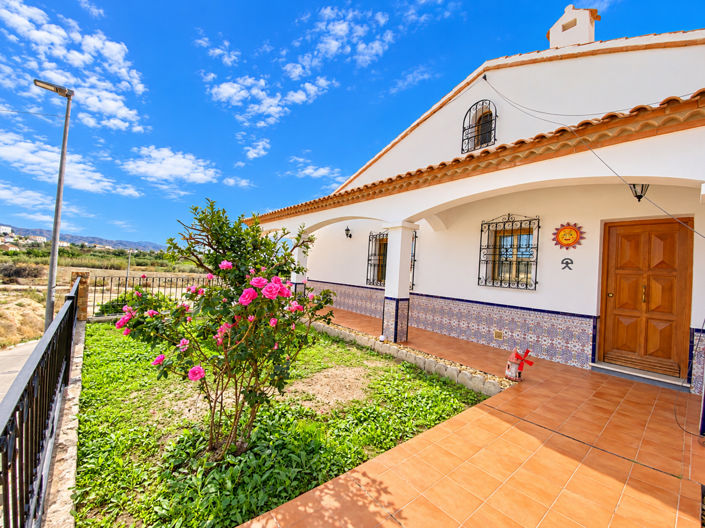 Image No.2-3 Bed Villa for sale