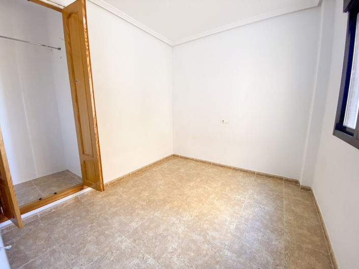 Image No.15-4 Bed Apartment for sale