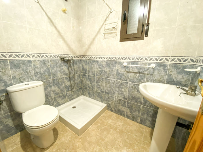 Image No.17-4 Bed Apartment for sale