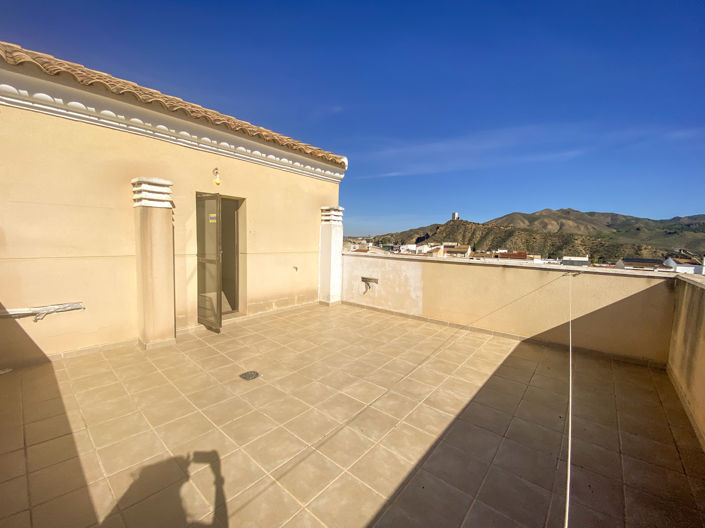 Image No.2-4 Bed Apartment for sale