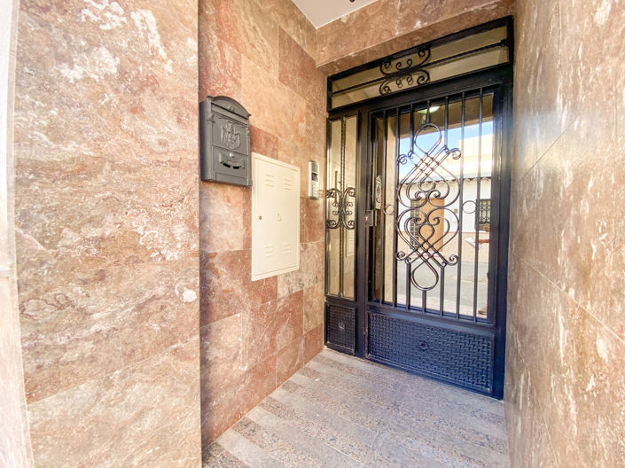 Image No.4-4 Bed Apartment for sale