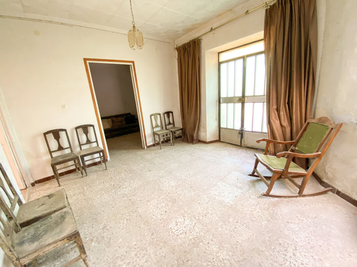 Image No.10-4 Bed Property for sale