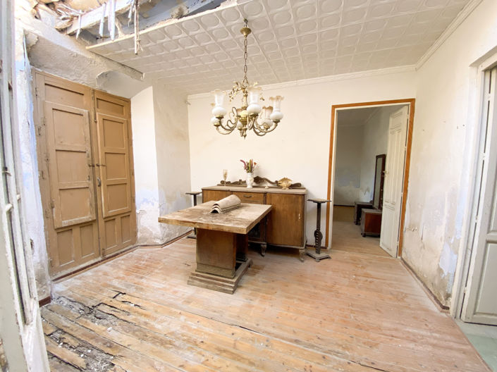 Image No.12-4 Bed Property for sale