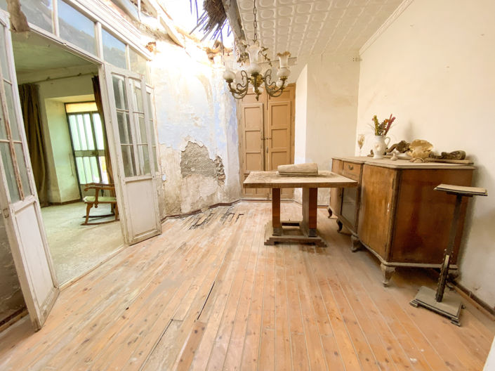 Image No.13-4 Bed Property for sale