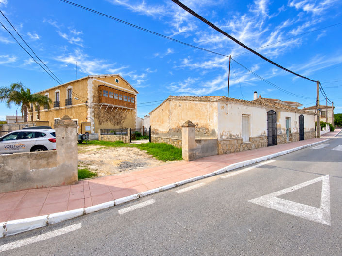 Image No.23-4 Bed Property for sale
