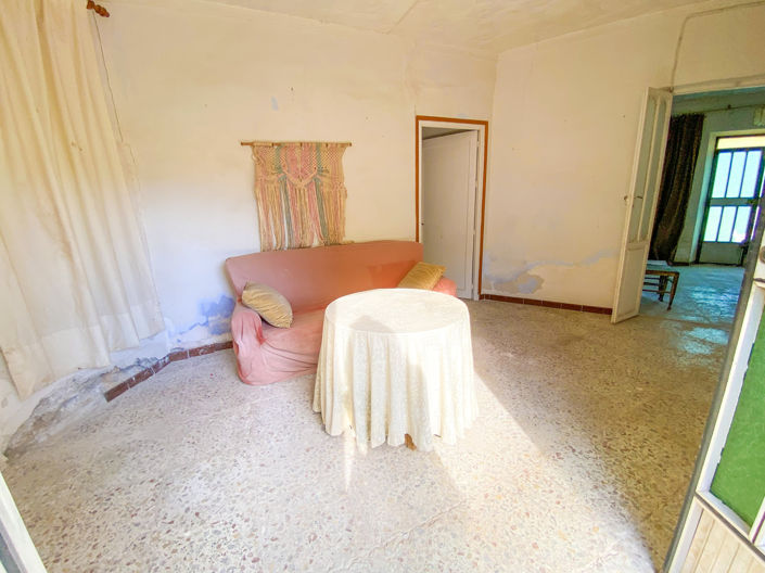 Image No.5-4 Bed Property for sale