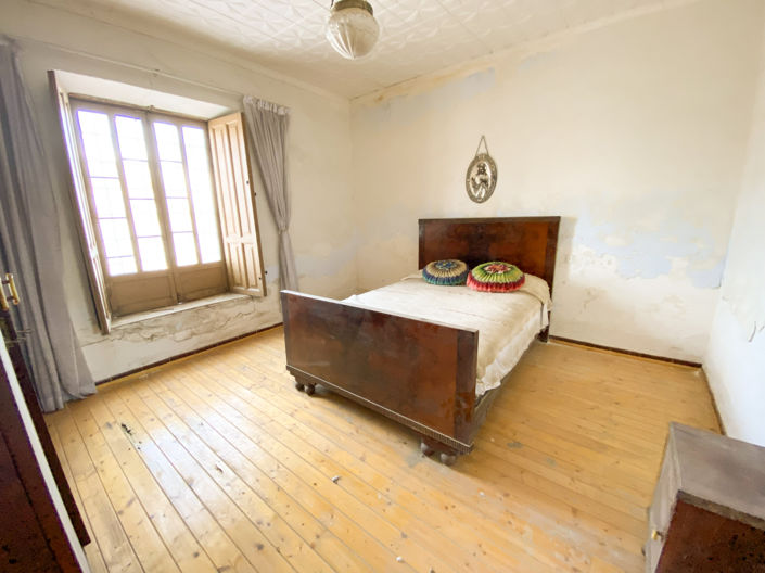 Image No.9-4 Bed Property for sale