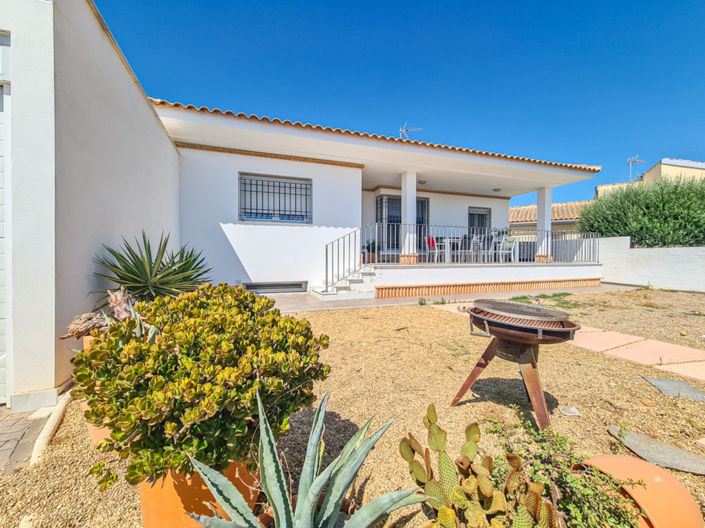 Image No.2-3 Bed Villa for sale