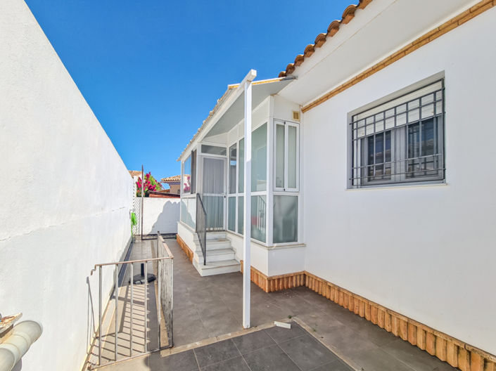Image No.28-3 Bed Villa for sale