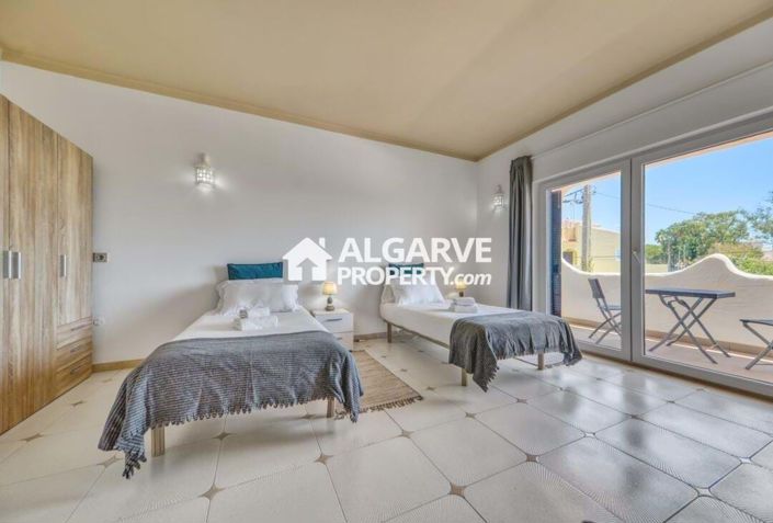 Image No.24-7 Bed Villa for sale