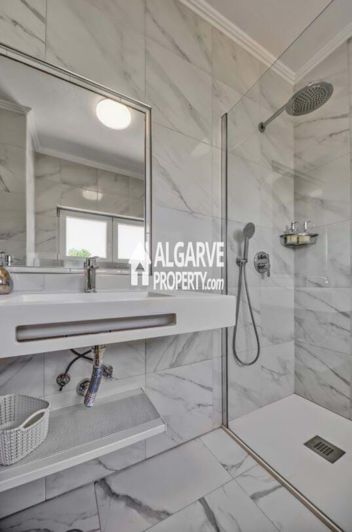 Image No.23-Villa de 7 chambres à vendre à Alporchinhos