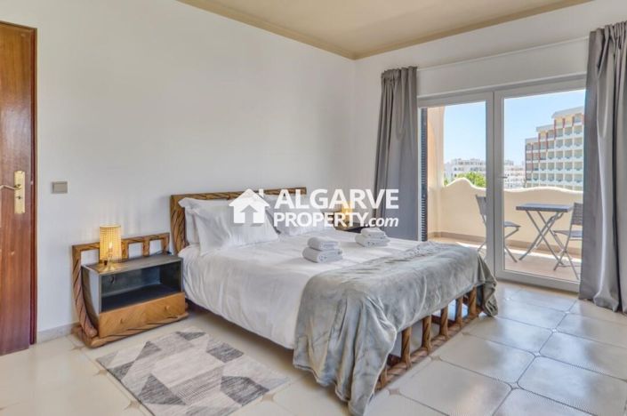 Image No.20-7 Bed Villa for sale