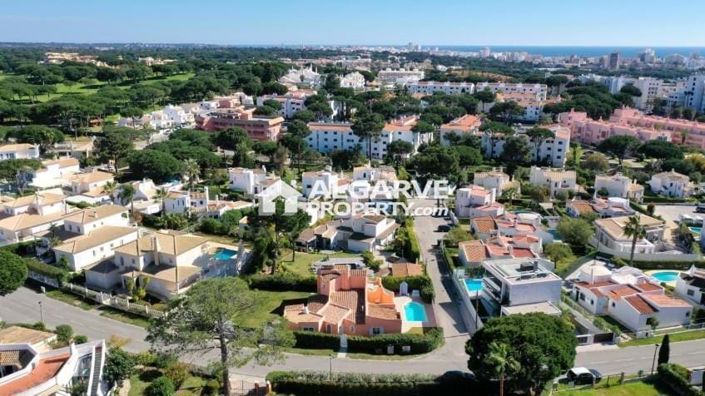 Image No.1-Villa de 4 chambres à vendre à Vilamoura