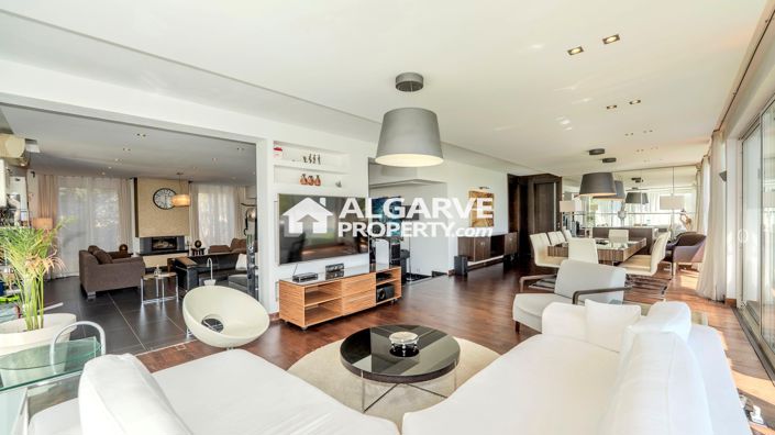 Image No.12-5 Bed Villa for sale