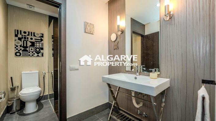 Image No.25-5 Bed Villa for sale