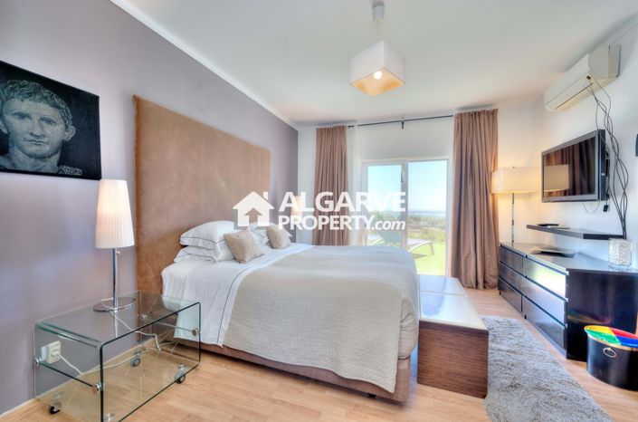 Image No.48-5 Bed Villa for sale