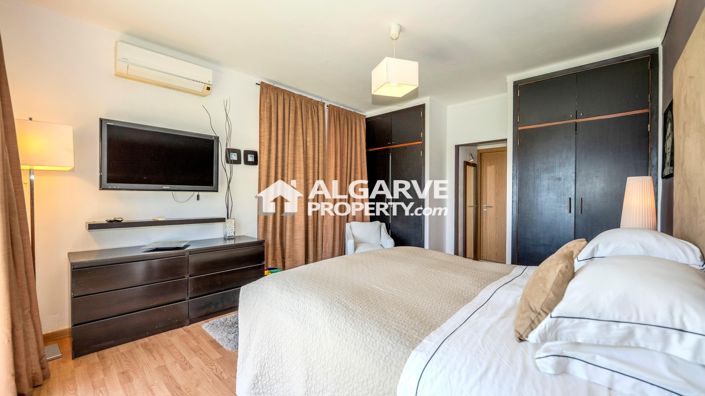 Image No.49-5 Bed Villa for sale