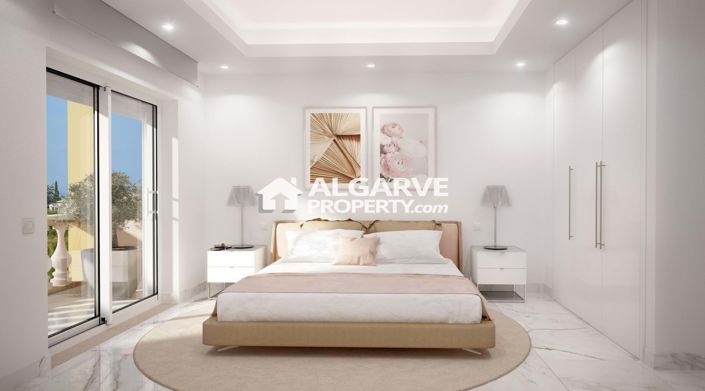 Image No.10-3 Bed Apartment for sale