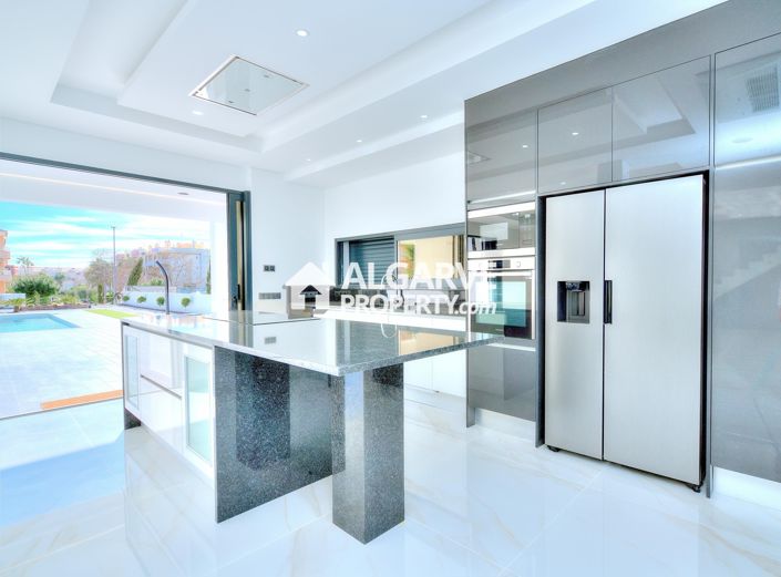 Image No.4-3 Bed Villa for sale