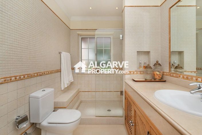 Image No.16-4 Bed Villa for sale