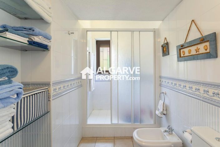 Image No.19-3 Bed Villa for sale