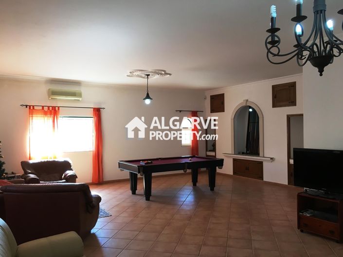 Image No.12-6 Bed Villa for sale