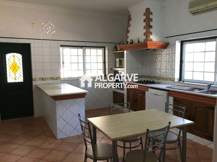 Image No.4-6 Bed Villa for sale