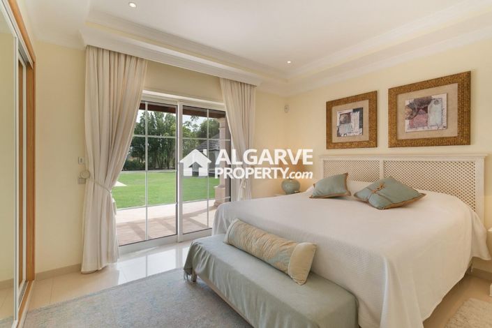 Image No.4-4 Bed Villa for sale