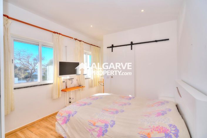 Image No.19-4 Bed Villa for sale