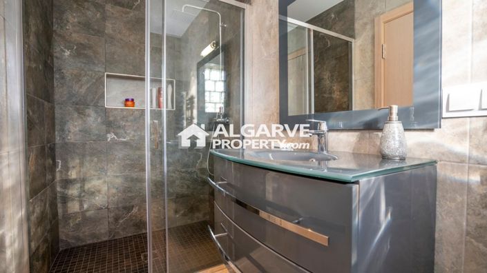 Image No.33-4 Bed Villa for sale