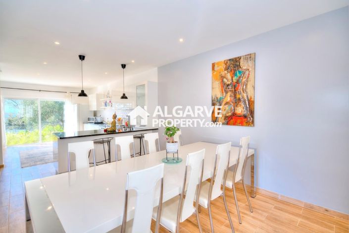 Image No.8-4 Bed Villa for sale