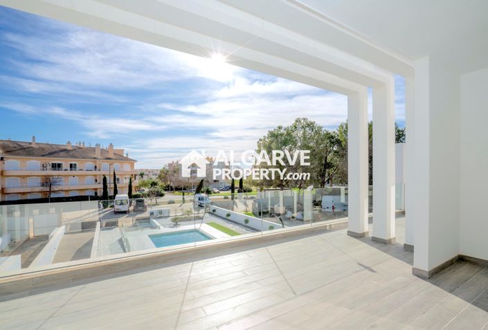 Image No.21-3 Bed Villa for sale