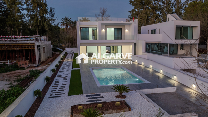 Image No.44-3 Bed Villa for sale