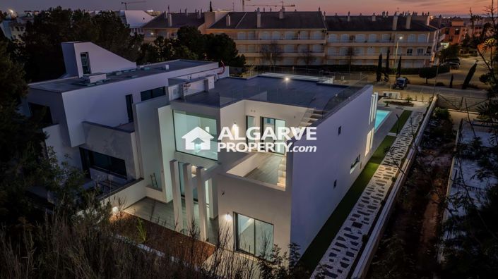 Image No.60-3 Bed Villa for sale