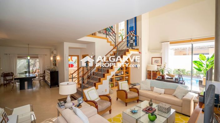 Image No.5-Villa de 4 chambres à vendre à Albufeira