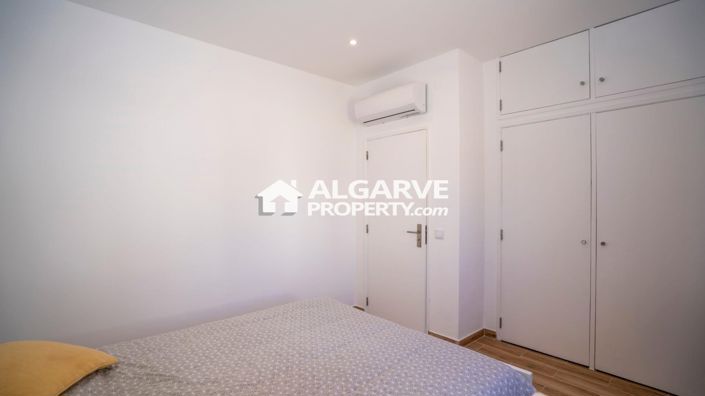 Image No.12-4 Bed Villa for sale