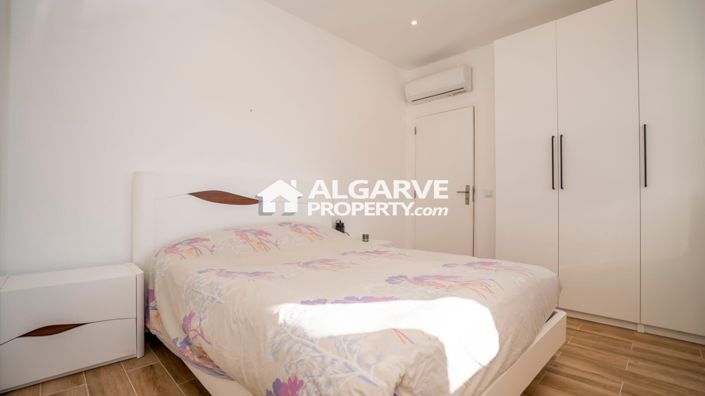 Image No.18-4 Bed Villa for sale