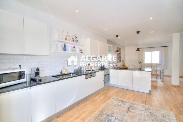 Image No.3-4 Bed Villa for sale