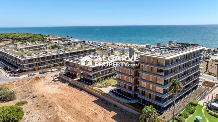 Image No.17-3 Bed Apartment for sale