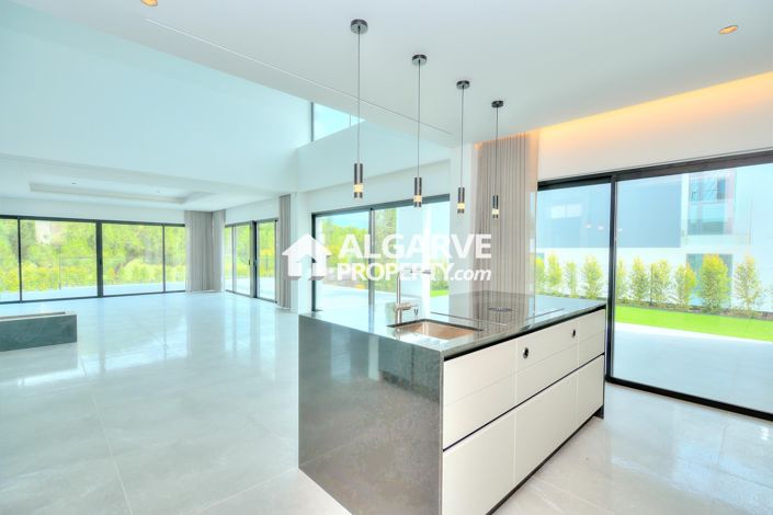 Image No.11-4 Bed Villa for sale