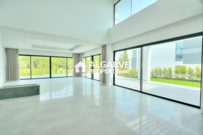 Image No.7-4 Bed Villa for sale