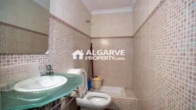 3-9873-78d1f4f8b6655591b02d22fabb36a692d73cca