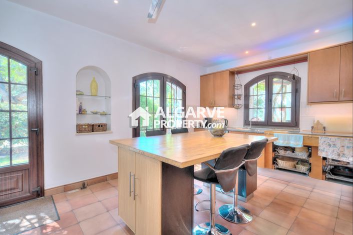 Image No.13-7 Bed Villa for sale